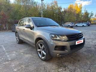 2013 Volkswagen Touareg II, серый, 1836000 рублей, вид 1