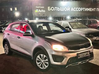 2019 Kia Rio X-Line IV, серебристый, 1399000 рублей, вид 2