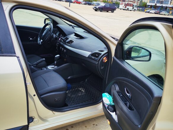 2012 Renault Fluence I, бежевый, 650000 рублей - вид 8