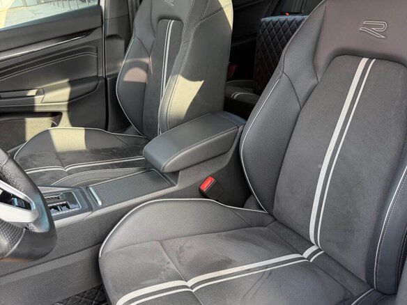 2022 Volkswagen Golf VIII, белый, 1980000 рублей - вид 6