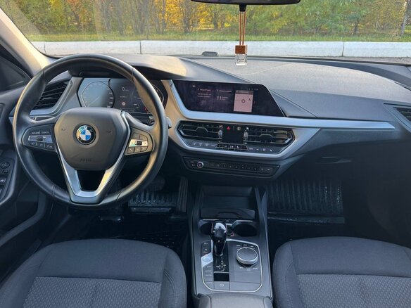 2019 BMW 1 серии 118i III (F40), серый, 2250000 рублей - вид 8