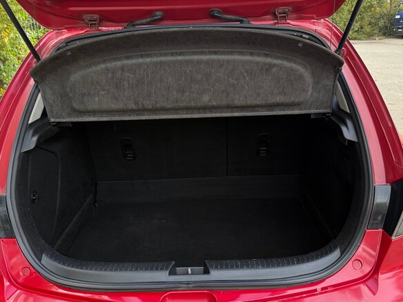 2006 Mazda 3 I (BK) Рестайлинг, красный, 480000 рублей - вид 15