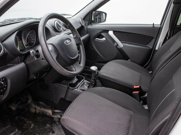 2016 Lada (ВАЗ) Granta I, белый, 438000 рублей - вид 9