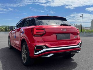 2021 Audi Q2 L 35 TFSI I Рестайлинг, красный, 1945000 рублей, вид 4
