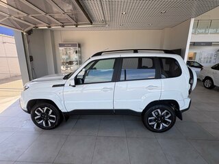 2026 Lada (ВАЗ) Niva Travel I Рестайлинг, белый, 1814000 рублей, вид 3