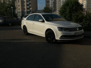 2016 Volkswagen Jetta VI Рестайлинг, белый, 850000 рублей, вид 2