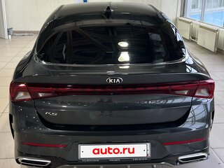 2021 Kia K5 III, серый, 2300000 рублей, вид 5