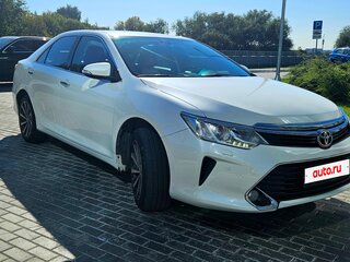 2016 Toyota Camry VII (XV50) Рестайлинг, белый, 1875000 рублей, вид 3