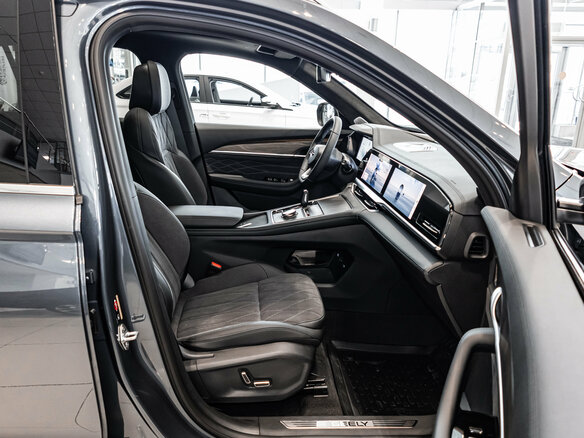 2026 Geely Monjaro I, серый, 4954990 рублей - вид 10