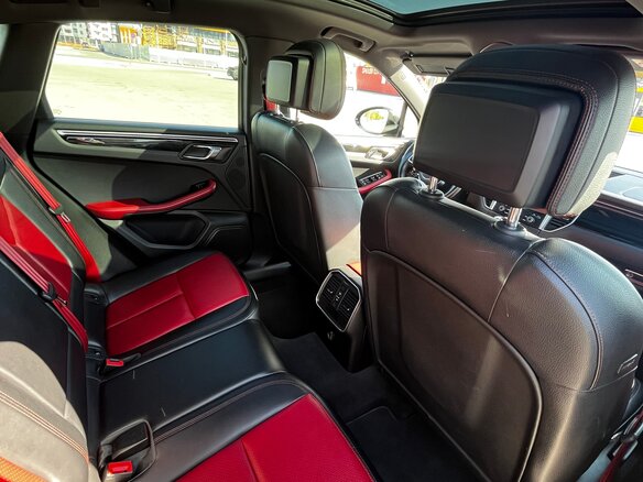 2018 Porsche Macan S Diesel I, чёрный, 4390000 рублей - вид 11