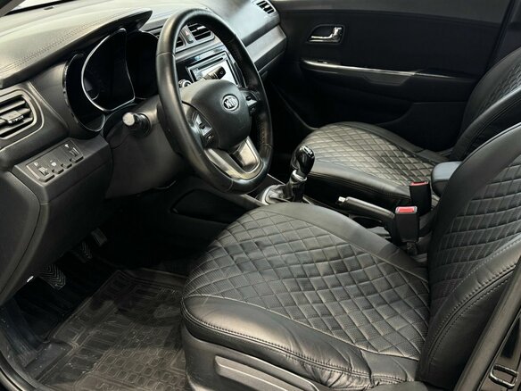 2012 Kia Rio 5-speed III, чёрный, 900000 рублей - вид 12