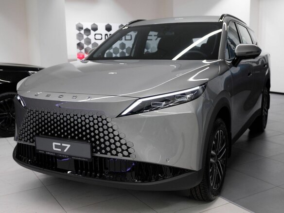 2026 Omoda C7, серебристый, 3499000 рублей