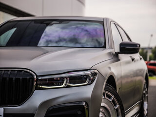 2020 BMW 7 серии 740d xDrive VI (G11/G12) Рестайлинг, серый, 7590000 рублей, вид 2