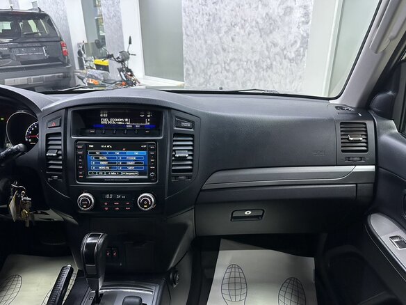 2011 Mitsubishi Pajero IV Рестайлинг 1, чёрный, 1899000 рублей - вид 31