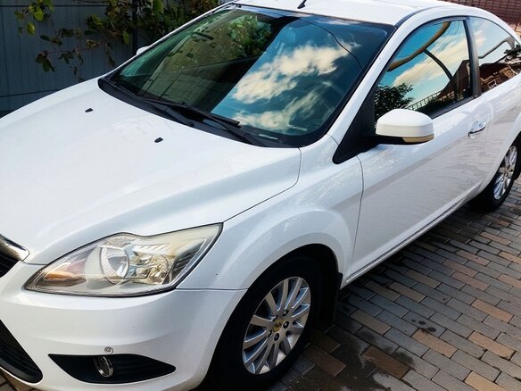 2009 Ford Focus II Рестайлинг, белый, 480000 рублей