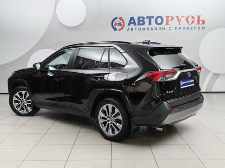 2022 Toyota RAV4 V (XA50), чёрный, 3450000 рублей, вид 2