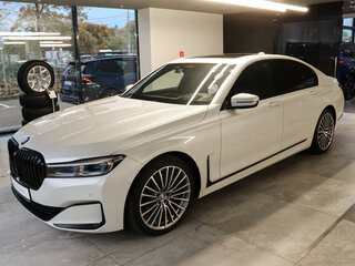 2021 BMW 7 серии 740d xDrive VI (G11/G12) Рестайлинг, белый, 7722000 рублей, вид 1
