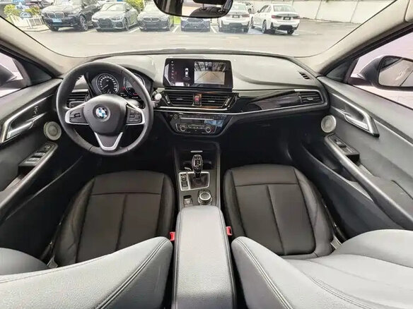 2022 BMW 1 серии 120i III (F52) Рестайлинг, белый, 1282000 рублей - вид 7