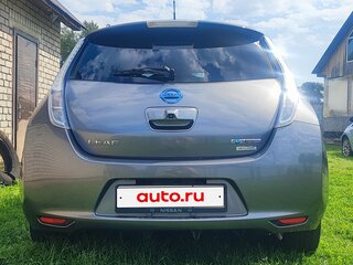 2013 Nissan Leaf (EM57) I (ZE0/AZE0), серый, 899990 рублей, вид 5