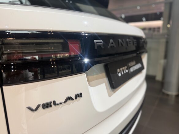 2025 Land Rover Range Rover Velar I Рестайлинг, белый, 8990000 рублей - вид 17