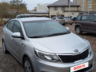 2016 Kia Rio III Рестайлинг, серебристый, 1100000 рублей, вид 3