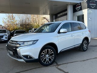 2015 Mitsubishi Outlander III Рестайлинг 2, белый, 1685000 рублей, вид 1