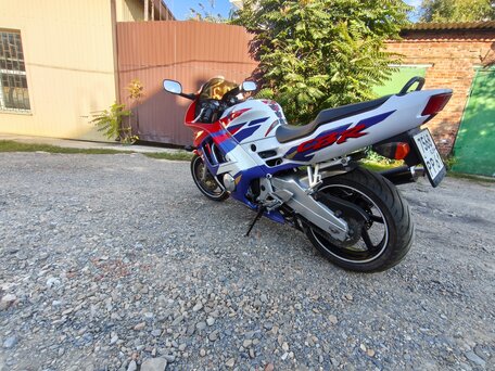 1995 Honda CBR 600F, белый, 330000 рублей, вид 3