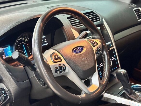2014 Ford Explorer Sport V, чёрный, 1500000 рублей - вид 6