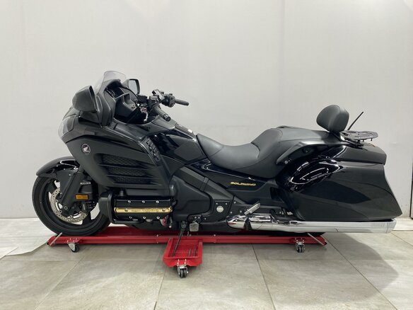 2013 Honda GL 1800 Gold Wing, чёрный, 1250000 рублей - вид 1