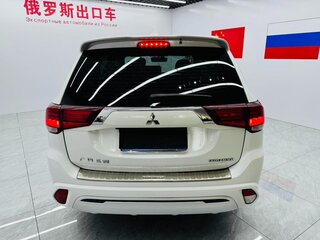 2022 Mitsubishi Outlander III Рестайлинг 3, белый, 1970548 рублей, вид 5