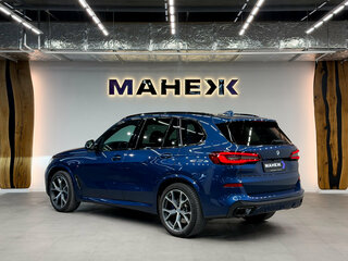 2020 BMW X5 30d IV (G05/G18), синий, 8800000 рублей, вид 4
