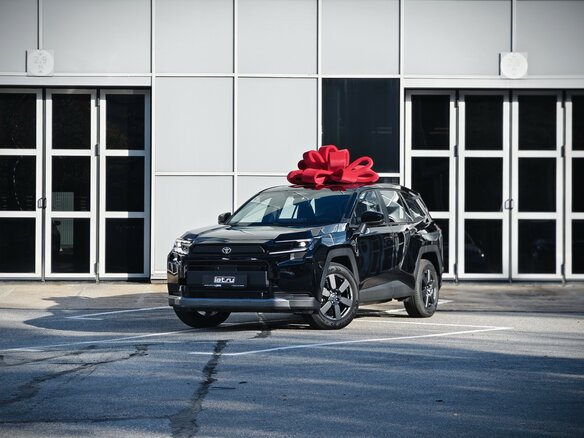 2026 Toyota RAV4 VI (XA60), чёрный - вид 3