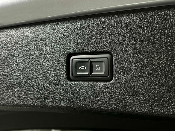 2019 Audi Q8 55 TFSI I (4M), серебристый - вид 24