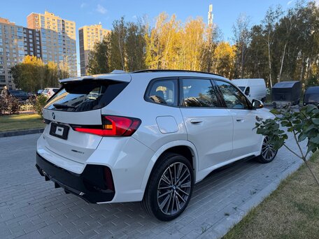 2026 BMW X1 Long 25Li xDrive III (U11/U12), белый, 5390000 рублей, вид 5