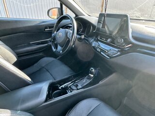 2017 Toyota C-HR I, синий, 2380000 рублей, вид 4
