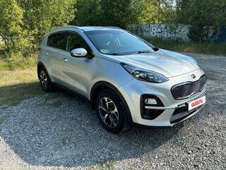 2020 Kia Sportage IV Рестайлинг, серебристый, 2850000 рублей, вид 2