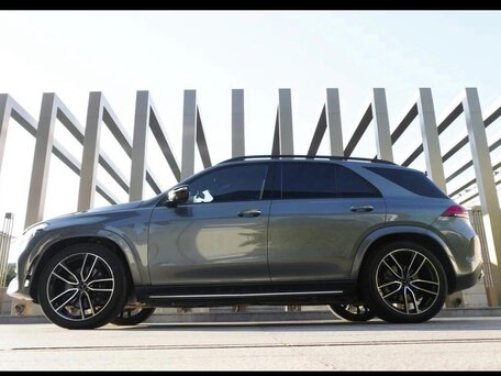 2019 Mercedes-Benz GLE 400 d II (V167), серый, 7450000 рублей, вид 4