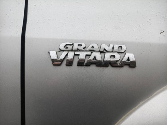 2000 Suzuki Grand Vitara I, белый, 540000 рублей - вид 13