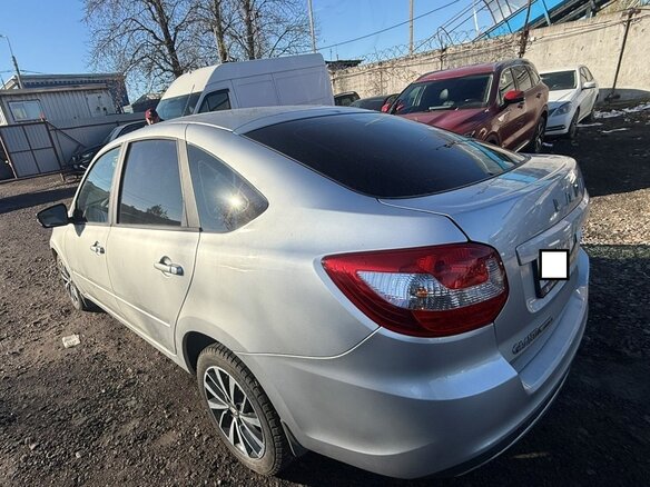 2024 Lada (ВАЗ) Granta I Рестайлинг, серебристый, 750000 рублей - вид 4