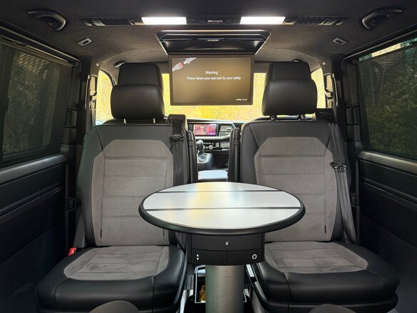 2023 Volkswagen Multivan T6 Рестайлинг, чёрный, 10000000 рублей - вид 19