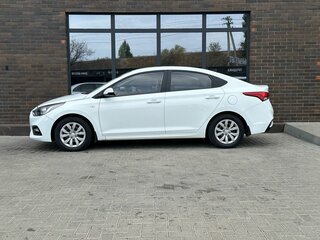 2019 Hyundai Solaris II, белый, 1349000 рублей, вид 2