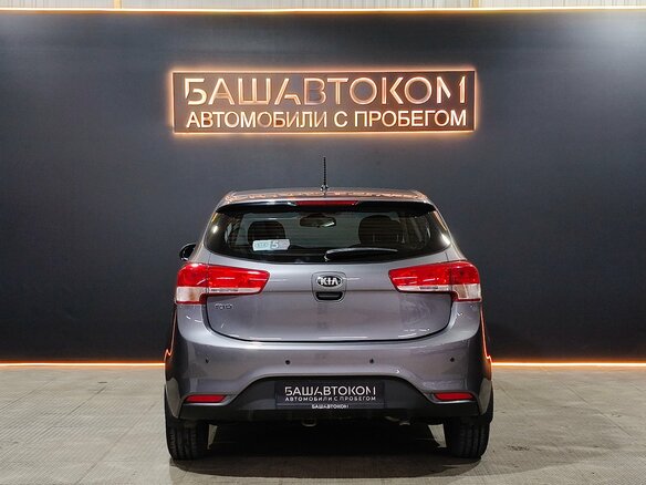 2016 Kia Rio III Рестайлинг, серый, 1000000 рублей - вид 4