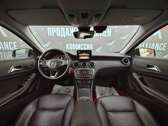 2019 Mercedes-Benz GLA 200 I (X156) Рестайлинг, синий, 1899000 рублей - вид 12