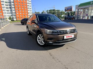 2017 Volkswagen Tiguan II, коричневый, 2650000 рублей, вид 1