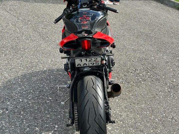 2015 Yamaha YZF-R1, красный, 1200000 рублей - вид 6