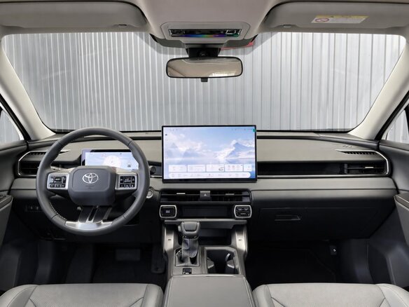 2026 Toyota RAV4 V (XA50), белый, 4247000 рублей - вид 17