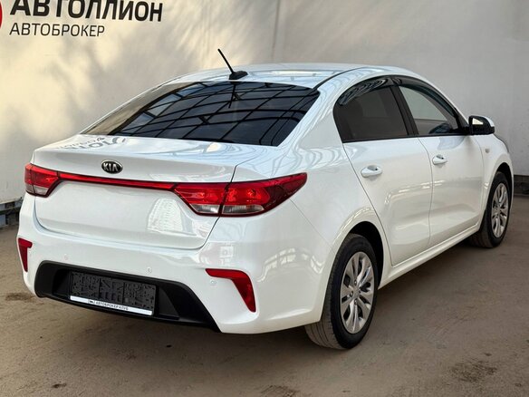 2020 Kia Rio IV, белый, 1164900 рублей - вид 4
