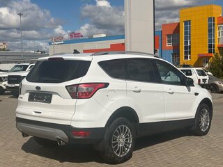 2018 Ford Kuga II Рестайлинг, белый, 1780000 рублей, вид 4