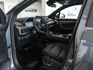 2026 Geely Okavango I Рестайлинг, серый, 4085990 рублей, вид 2