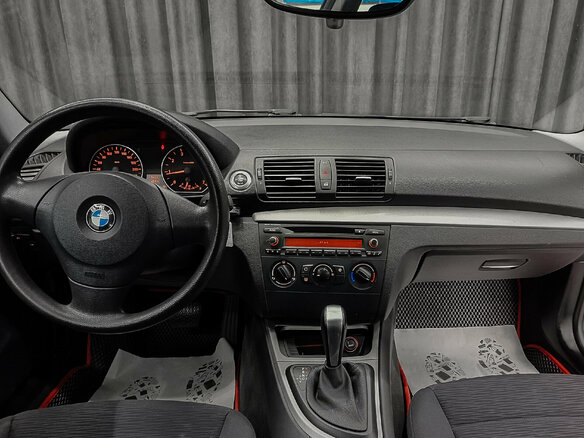 2008 BMW 1 серии 116i I (E81/E82/E87/E88) Рестайлинг, красный, 780000 рублей - вид 7